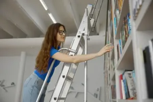Gdzie przydają się drabiny platformowe